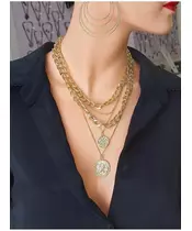 Impressive multi-layered Necklace