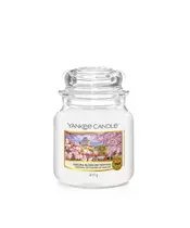 Yankee Candle –  Sakura Blossom Festival Medium Jar (65-75 Hours)