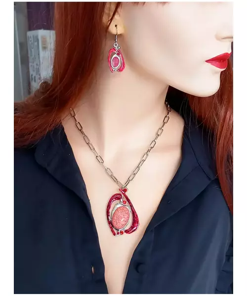Handmade Necklace & Earrings "Fantastic Red"