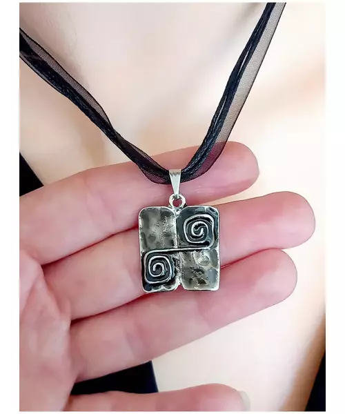 Handmade Necklace & Earrings "Black spirals"