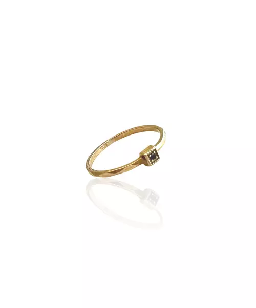 9ct Gold Ring with one Zircon