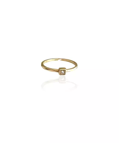 9ct Gold Ring with one Zircons