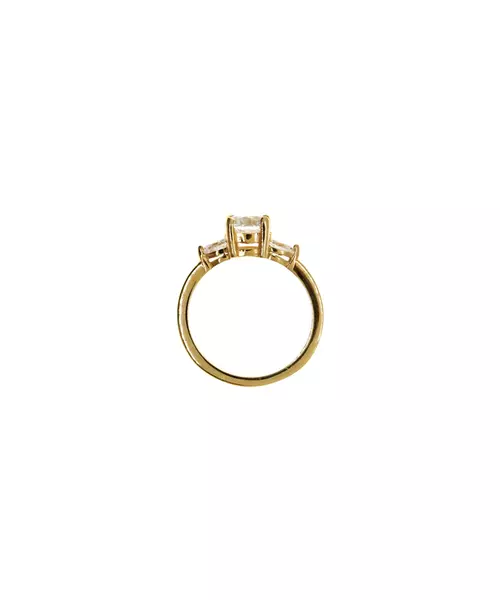 9ct Gold Ring - Three Stones