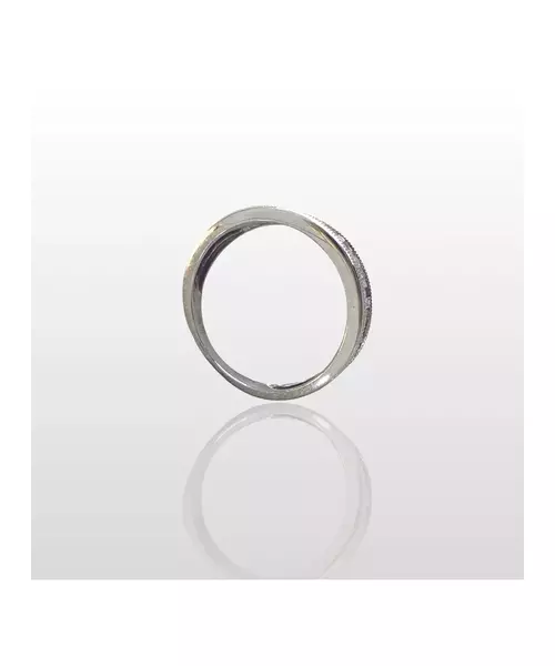 18ct White Gold Ring with Diamonds