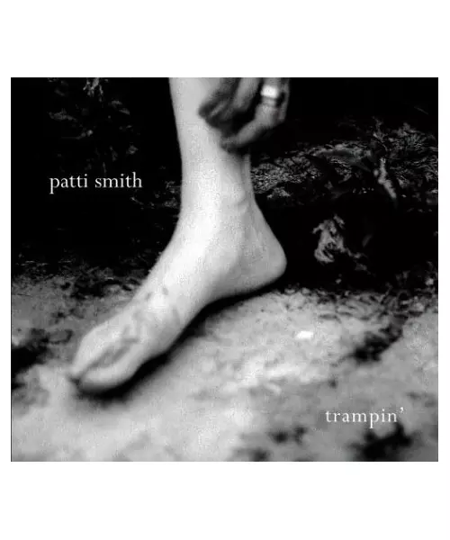PATTI SMITH - TRAMPIN' (CD)