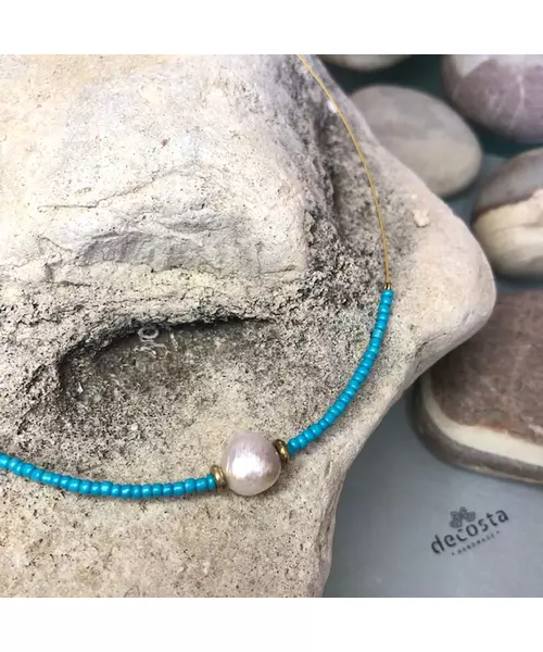 Pearl on wire necklace