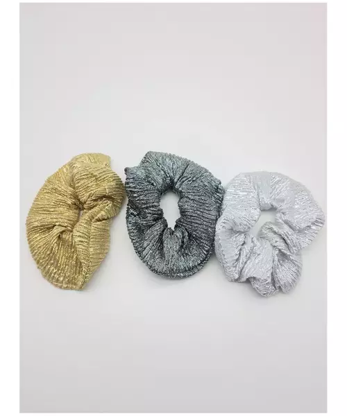 Scrunches in metalic gold and silver colors