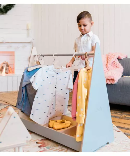 MONTESSORI CLOTHING RACK