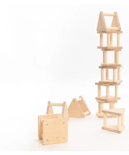 WOODEN BUILDING SET