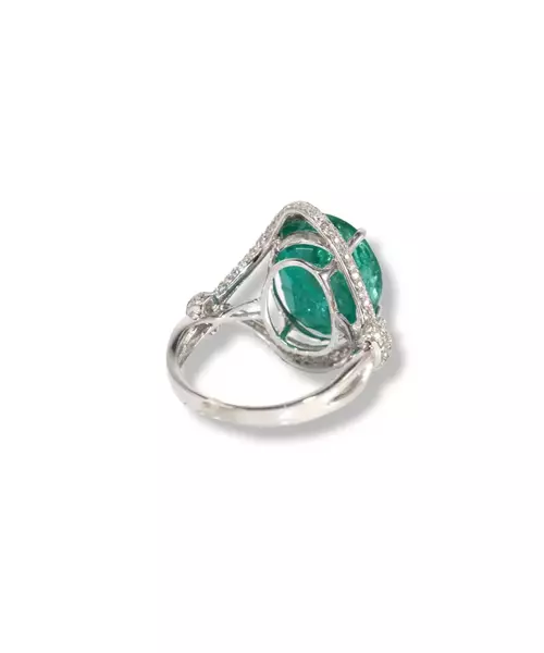 NATURAL EMERALD RING