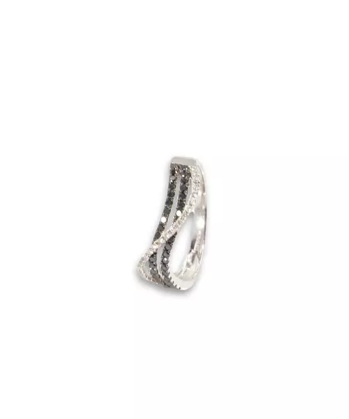 BLACK  WHITE DIAMONDS 18K RING